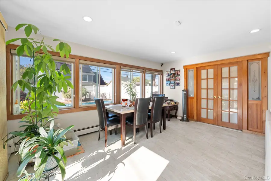 27 Eden Lane, Levittown, NY 11756 - #3