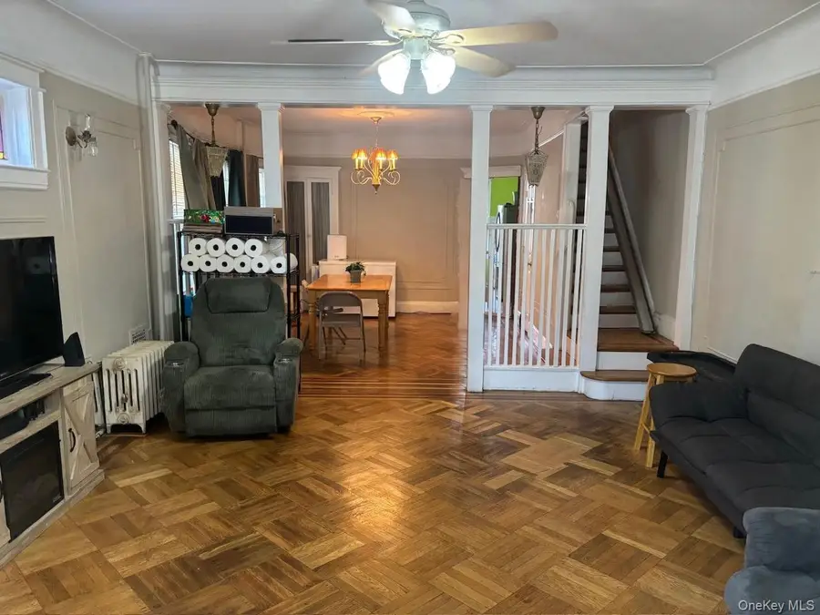 12113 Hillside Avenue, Richmond Hill, NY 11418 - #3