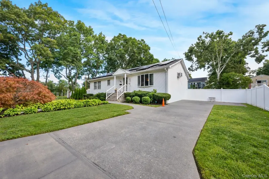 187 N 28th Street, Wyandanch, NY 11798 - #2