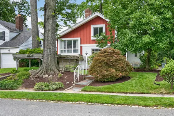 85-22 213th Street, Hollis Hills, NY 11427