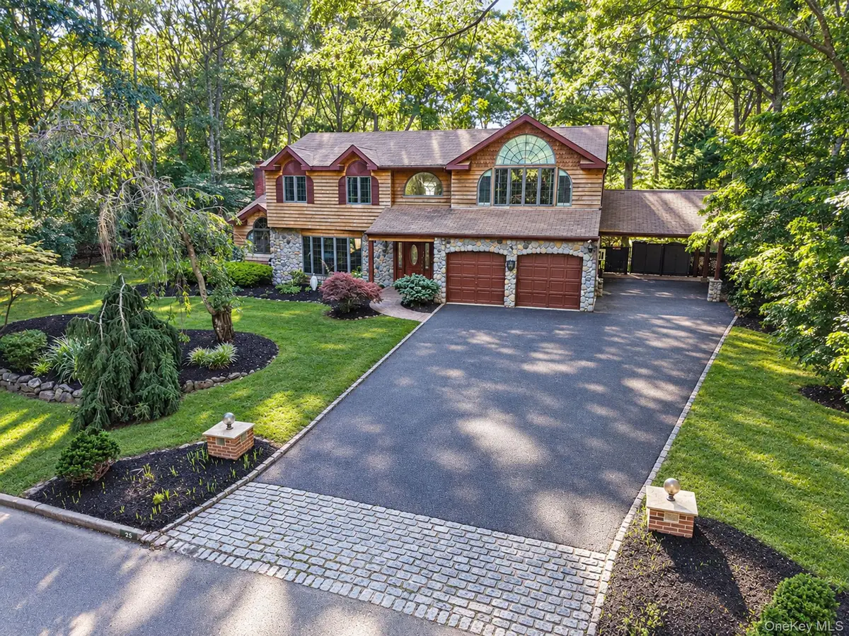 35 Hastings Drive, Ridge, NY 11961 - #1