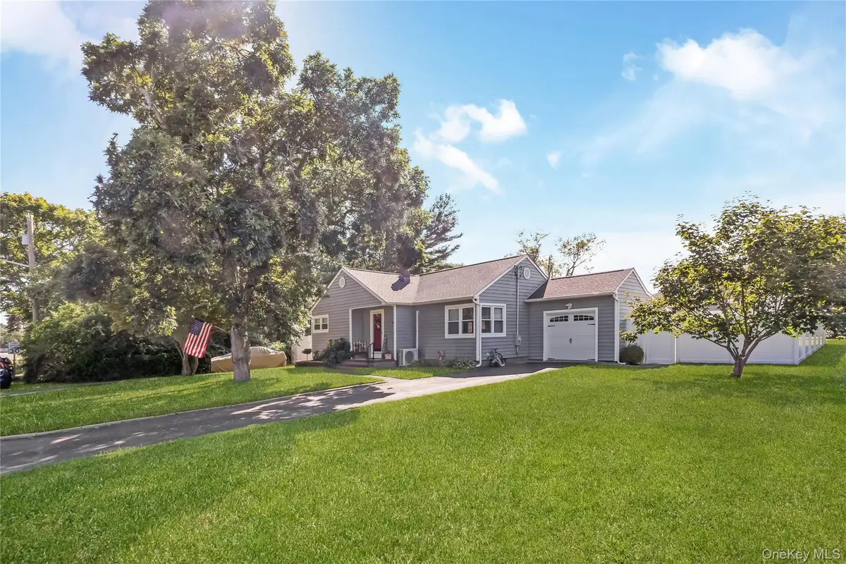 460 Amsterdam Avenue, East Patchogue, NY 11772 - #1