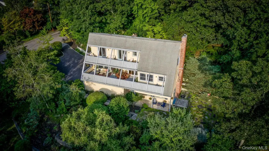 4 Hill Dale Avenue, Miller Place, NY 11764 - #2