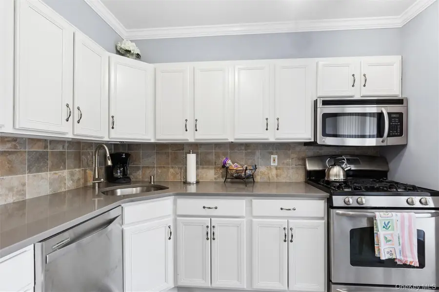 2 Hemlock Court #2, Selden, NY 11784 - #3