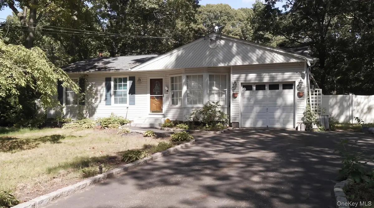 254 Auborn Avenue, Shirley, NY 11967 - #1