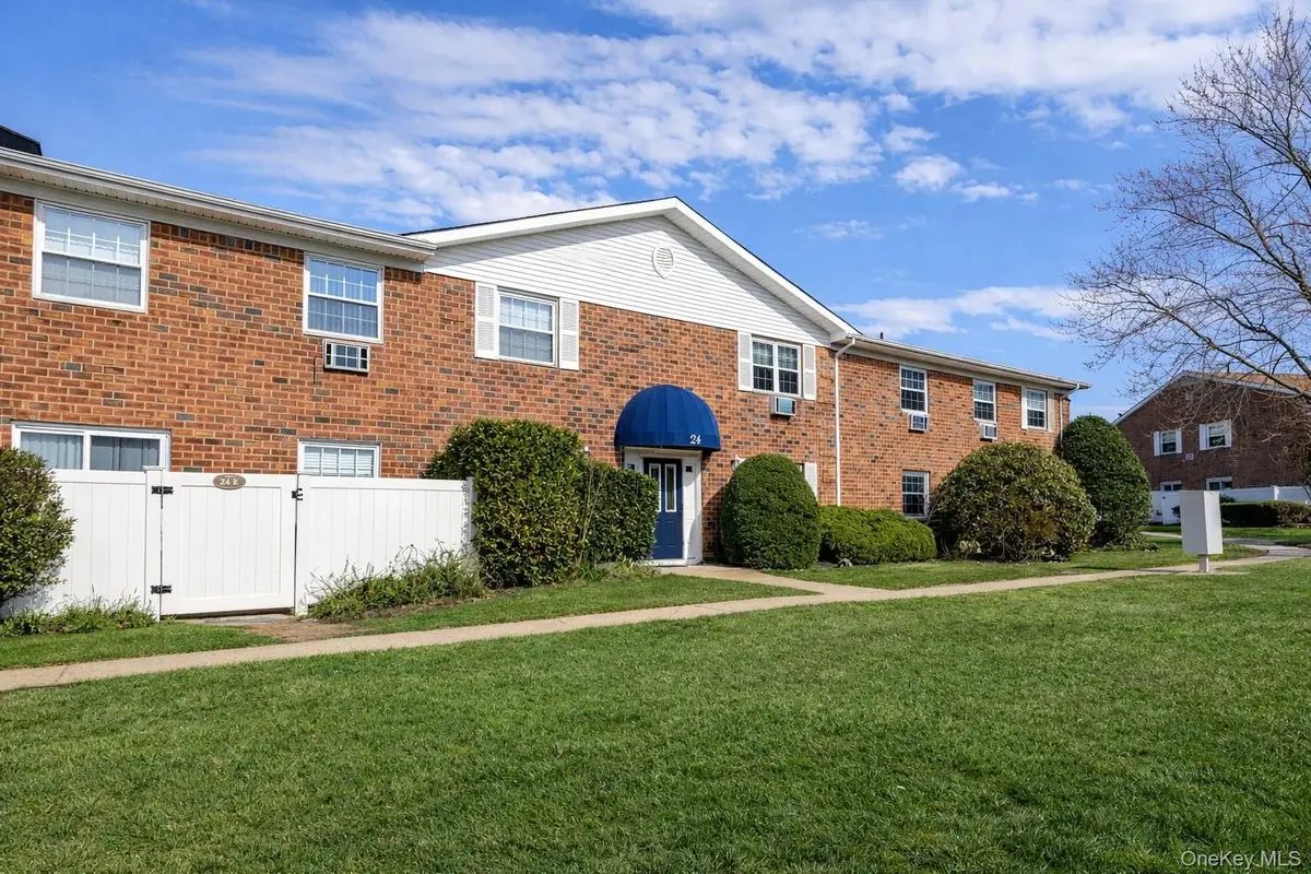 460 Old Town Road #24-O, East Setauket, NY 11776 - #1