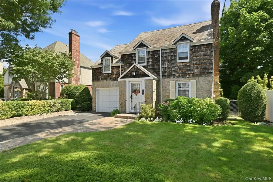 15 May Court, Rockville Centre, NY 11570 - #3