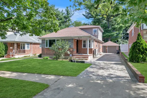 56-21 E Hampton Boulevard, Bayside, NY 11364