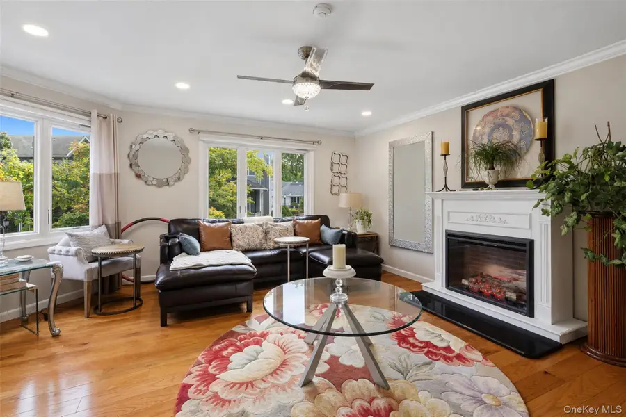 35 Village Green, Bardonia, NY 10954 - #3
