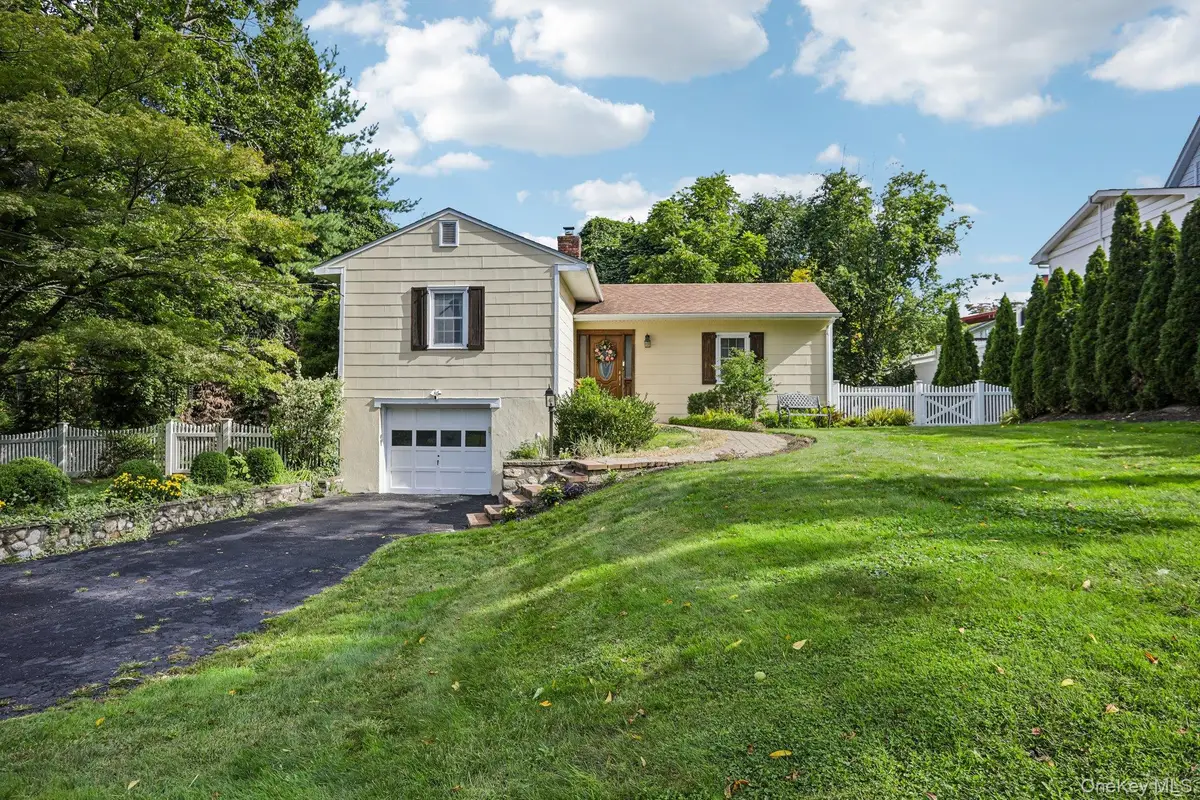1 Brentwood Drive, Pleasantville, NY 10570 - #1
