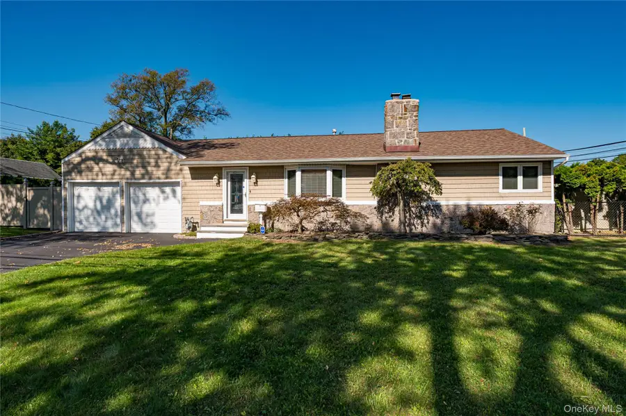 87 Bayway Avenue, Bay Shore, NY 11706 - #3