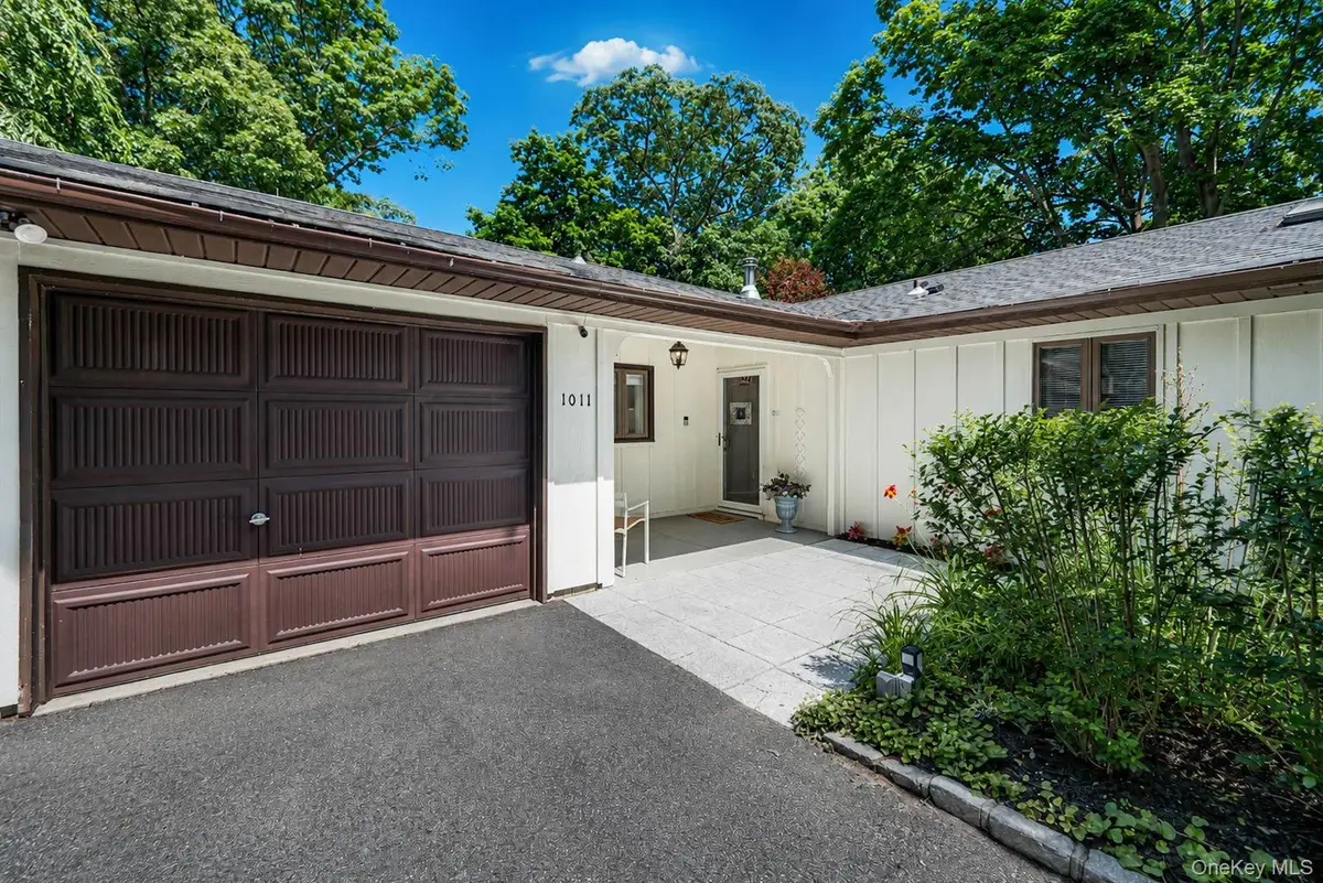 1011 Old Town Road, Coram, NY 11727 - #1