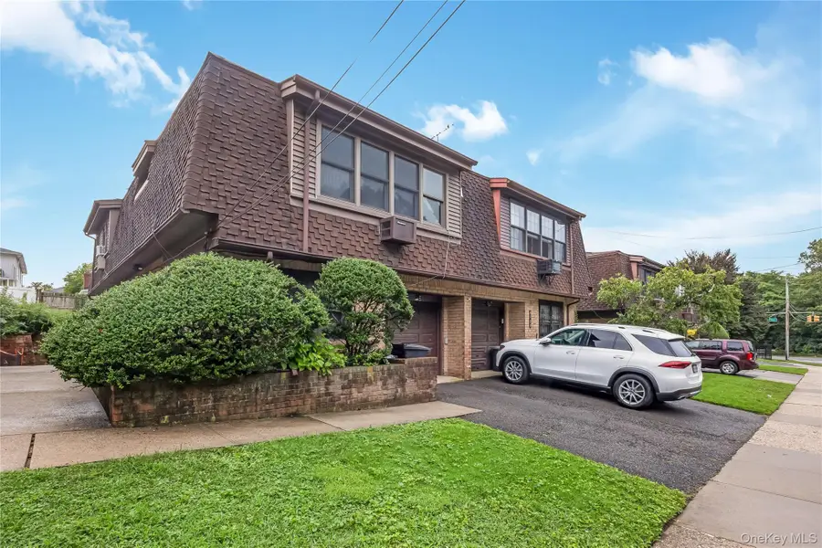 61-26 233 Street, Oakland Gardens, NY 11364 - #2