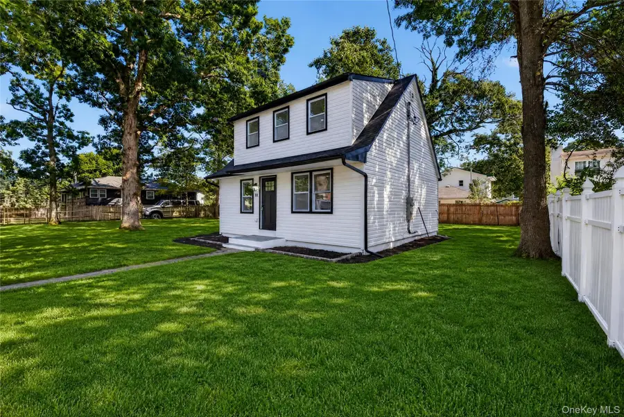 10 Harrison Drive, Shirley, NY 11967 - #2
