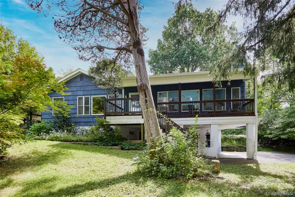 17 Merriewold Lane N, Monroe, NY 10950