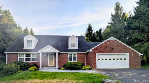 17 Chestnut Lane, Milton, NY 12547