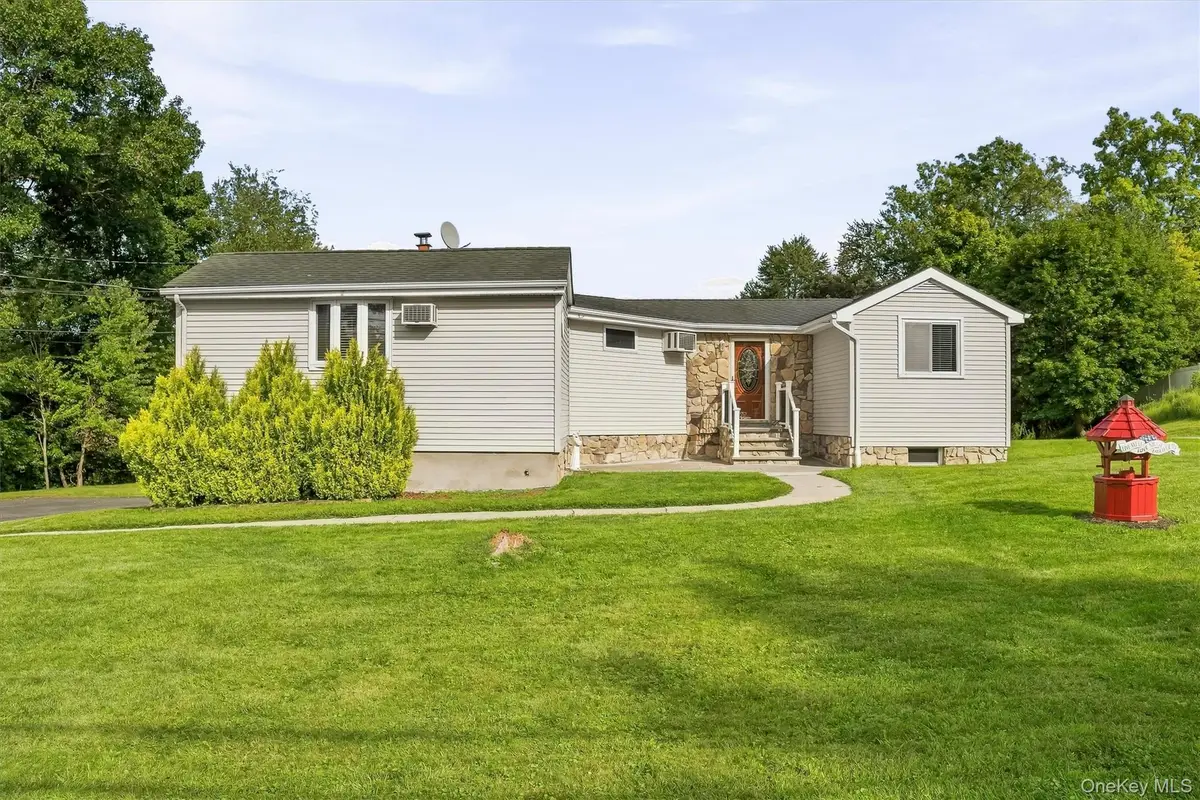 48 Lake Side Drive, New Windsor, NY 12553 - #1