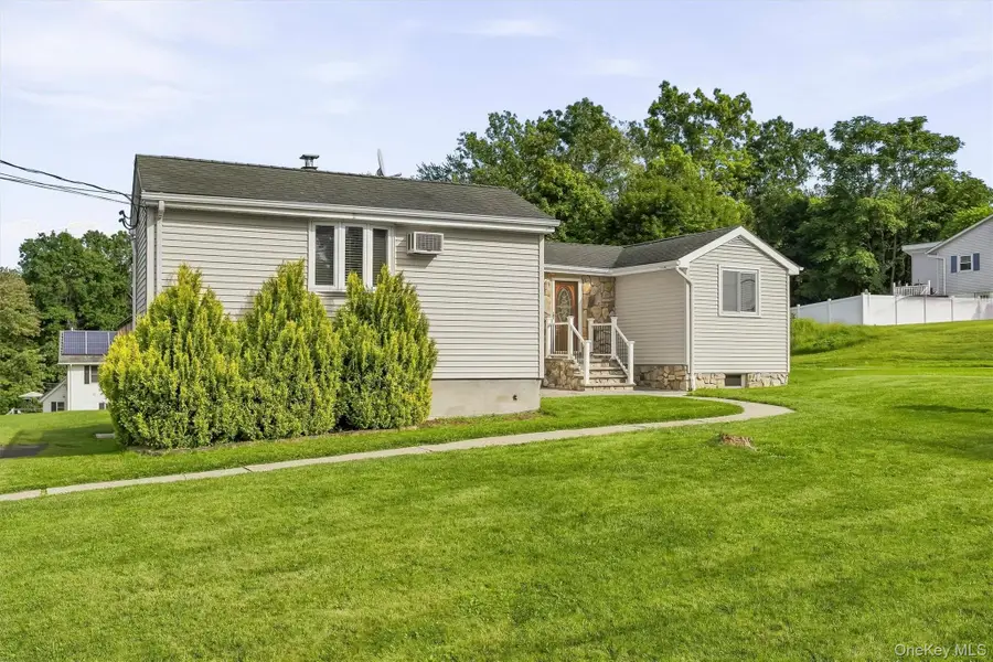 48 Lake Side Drive, New Windsor, NY 12553 - #3