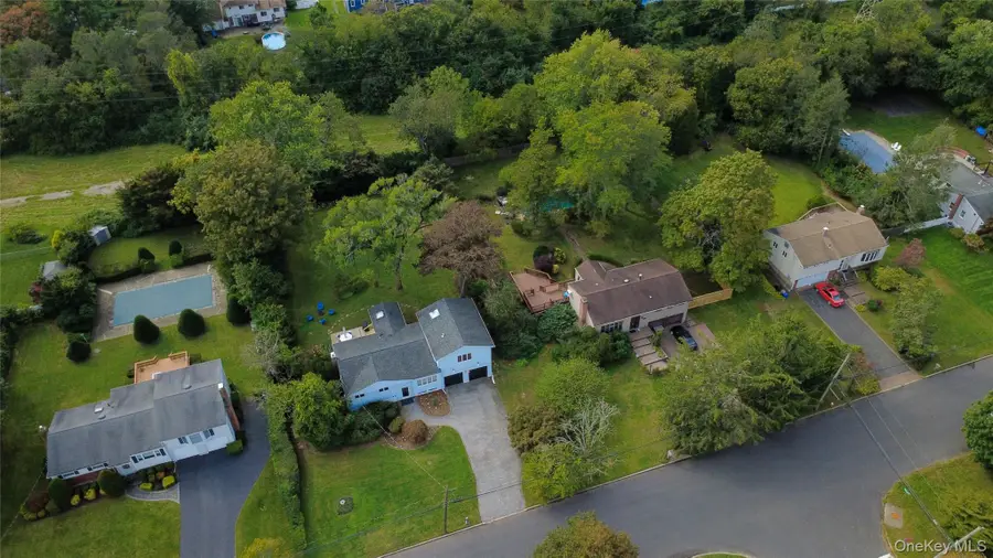 5 Lansing Lane, East Northport, NY 11731 - #3