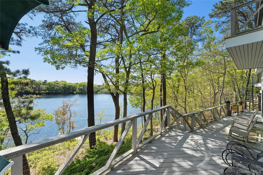 9 Lake View Ct, Southampton, NY 11968 - #2