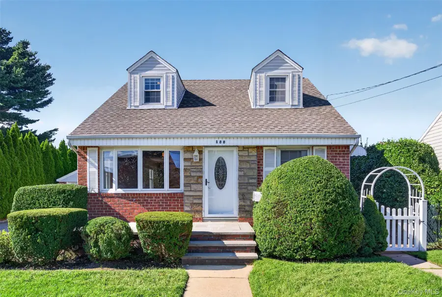 188 Arlington Street, Mineola, NY 11501 - #2