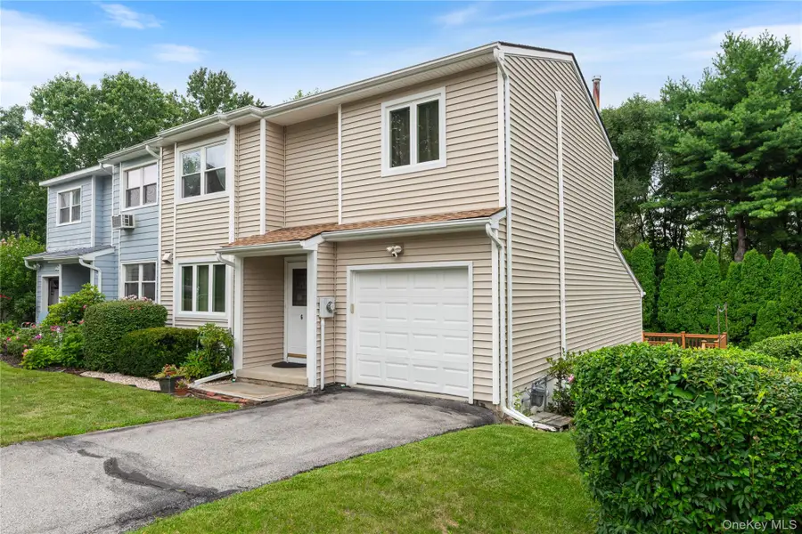 6 Hamlet Court, Wappingers Falls, NY 12590 - #3
