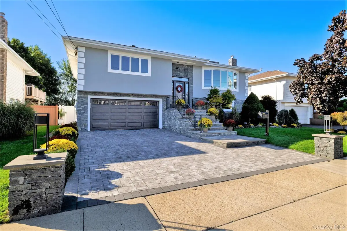 569 Links Drive S, Oceanside, NY 11572 - #1