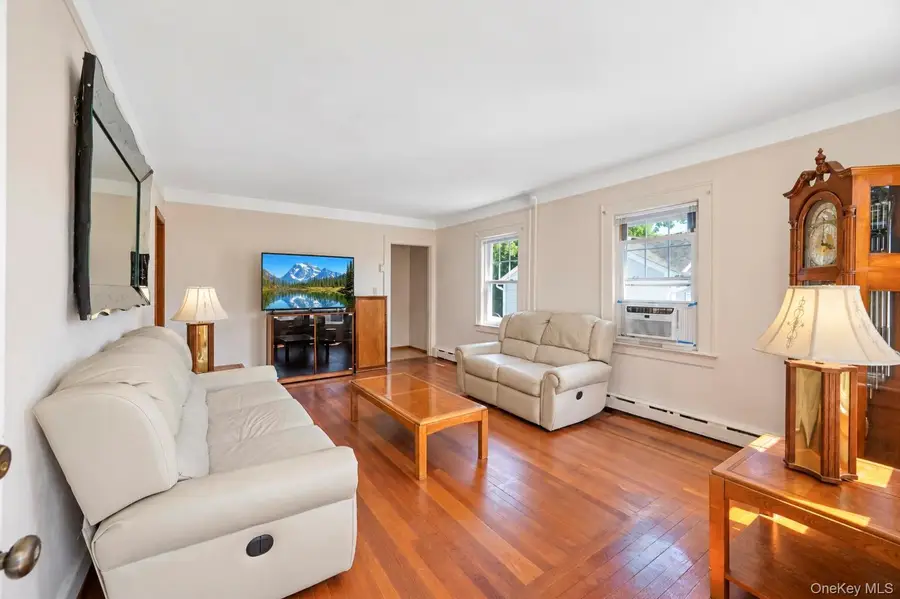 49 Collins Avenue, Kings Park, NY 11754 - #2