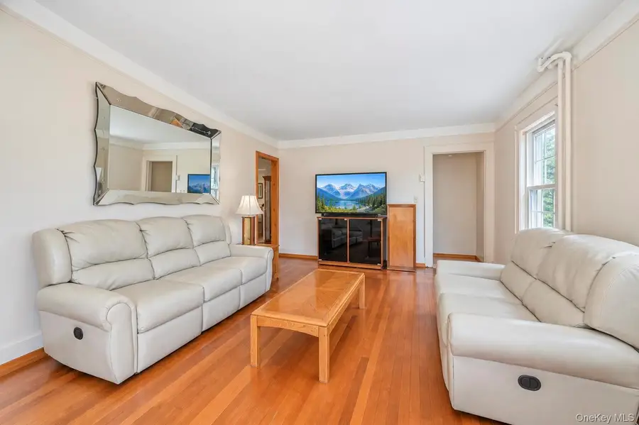 49 Collins Avenue, Kings Park, NY 11754 - #3