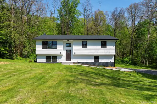 15 Larissa Lane, Wappingers Falls, NY 12590