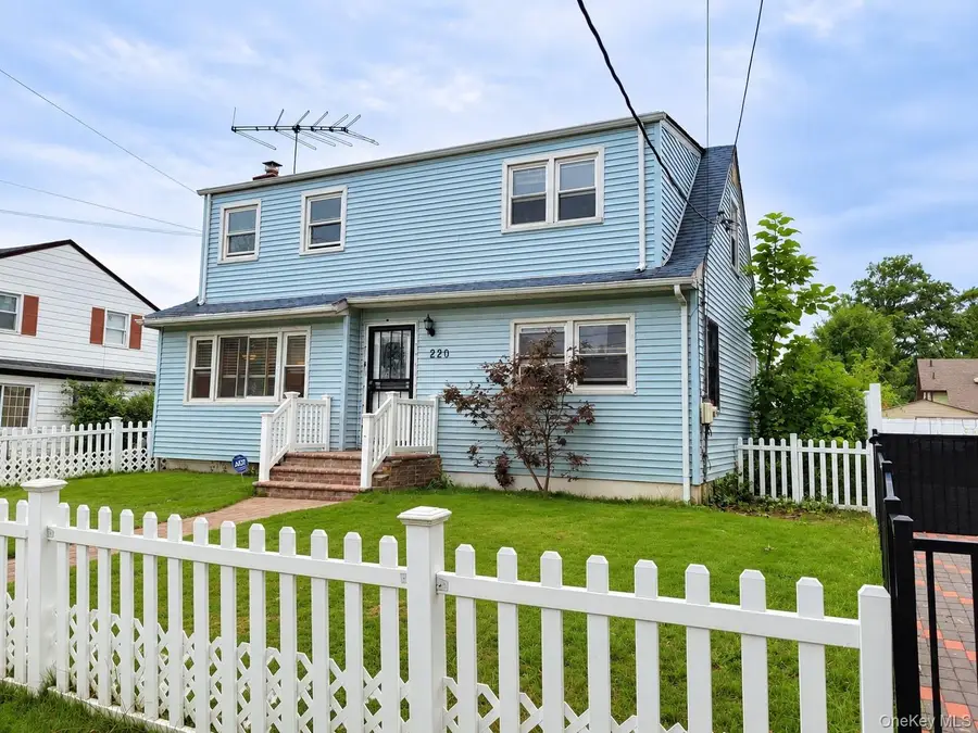 220 Lehrer Avenue, Elmont, NY 11003 - #2