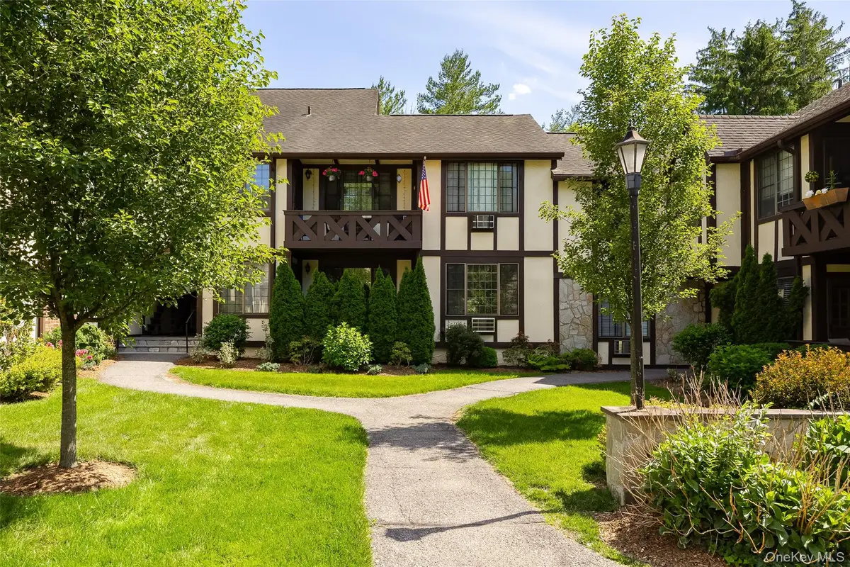 8 Foxwood Drive #8, Pleasantville, NY 10570 - #1