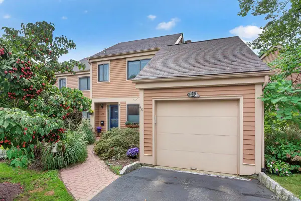 246 Treetop Crescent, Rye Brook, NY 10573