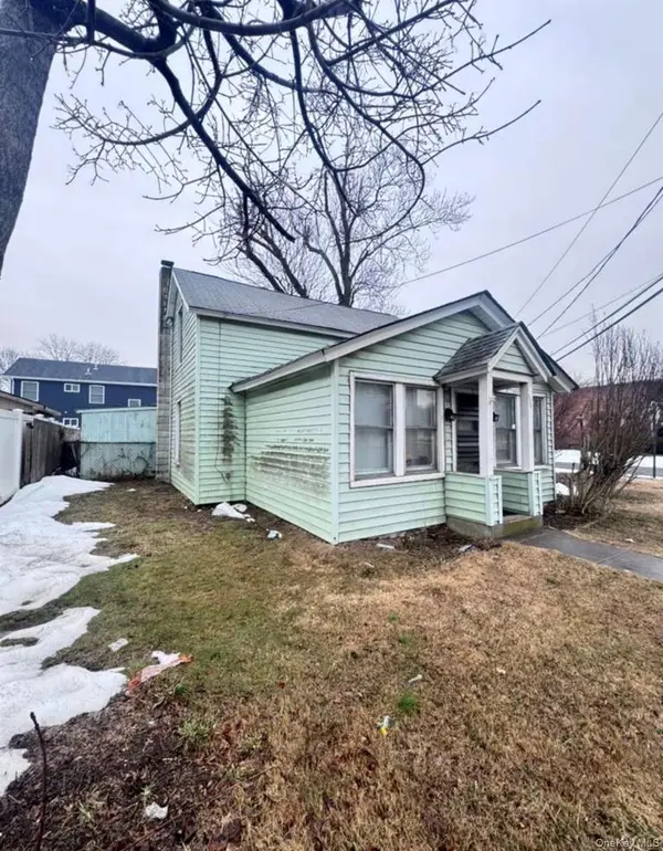 1343 5th Avenue, Bay Shore, NY 11706