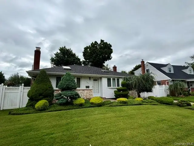 392 Coleridge Street, Levittown, NY 11756 - #2