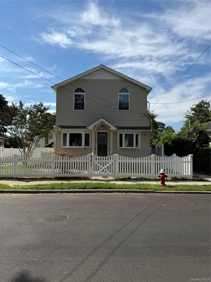 568 Park Avenue, West Hempstead, NY 11552 - #2