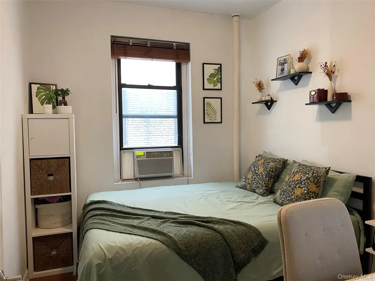 21-27 33 Street #3G, Astoria, NY 11105 - #1