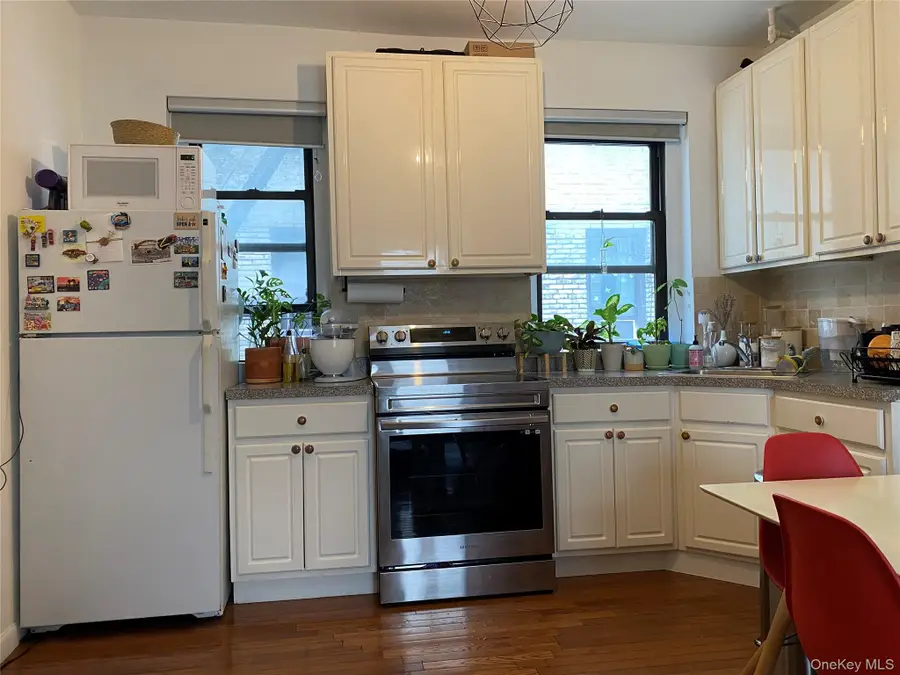 21-27 33 Street #3G, Astoria, NY 11105 - #2