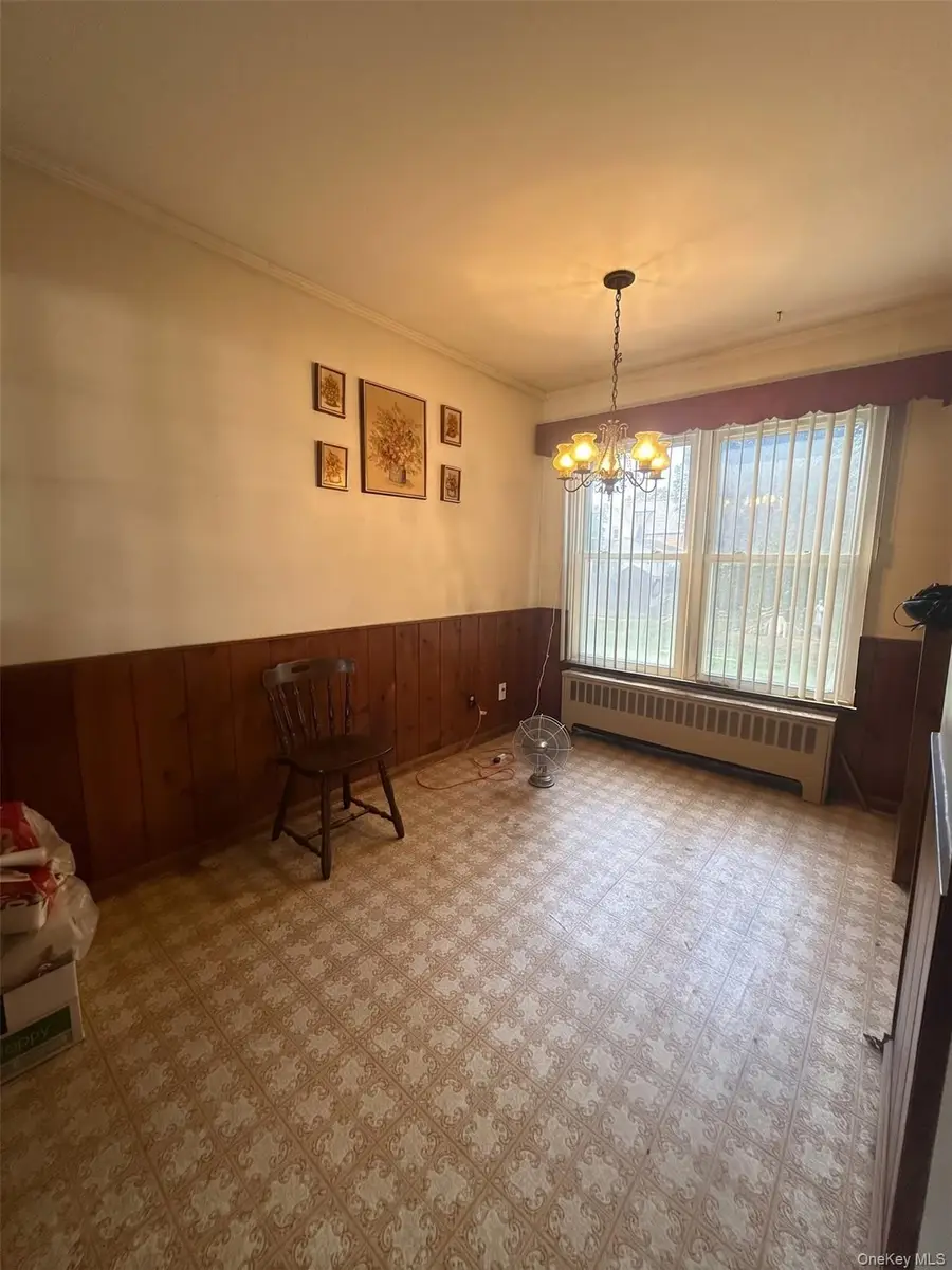 124 Westwood Road N, Massapequa Park, NY 11762 - #3