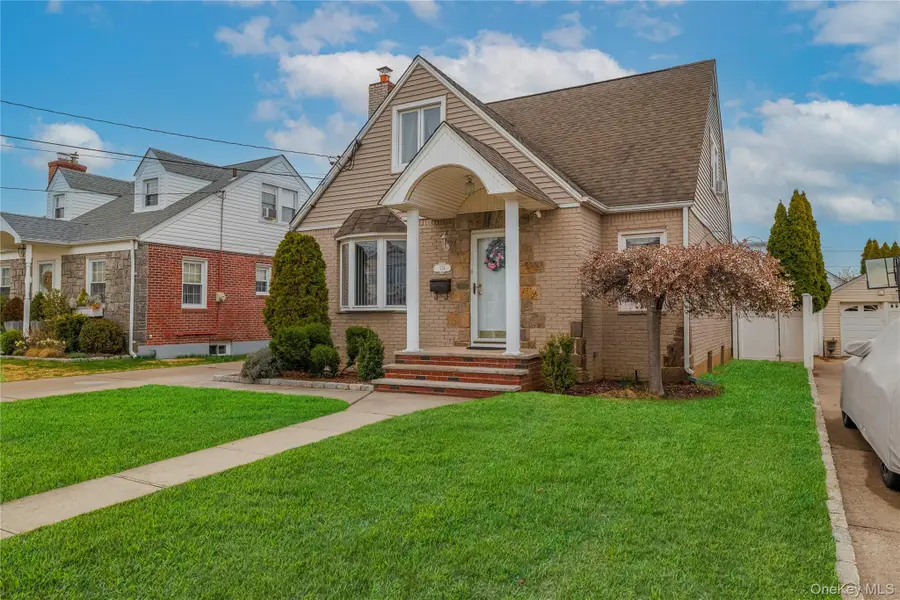 934 Hancock Street, Franklin Square, NY 11010 - #2