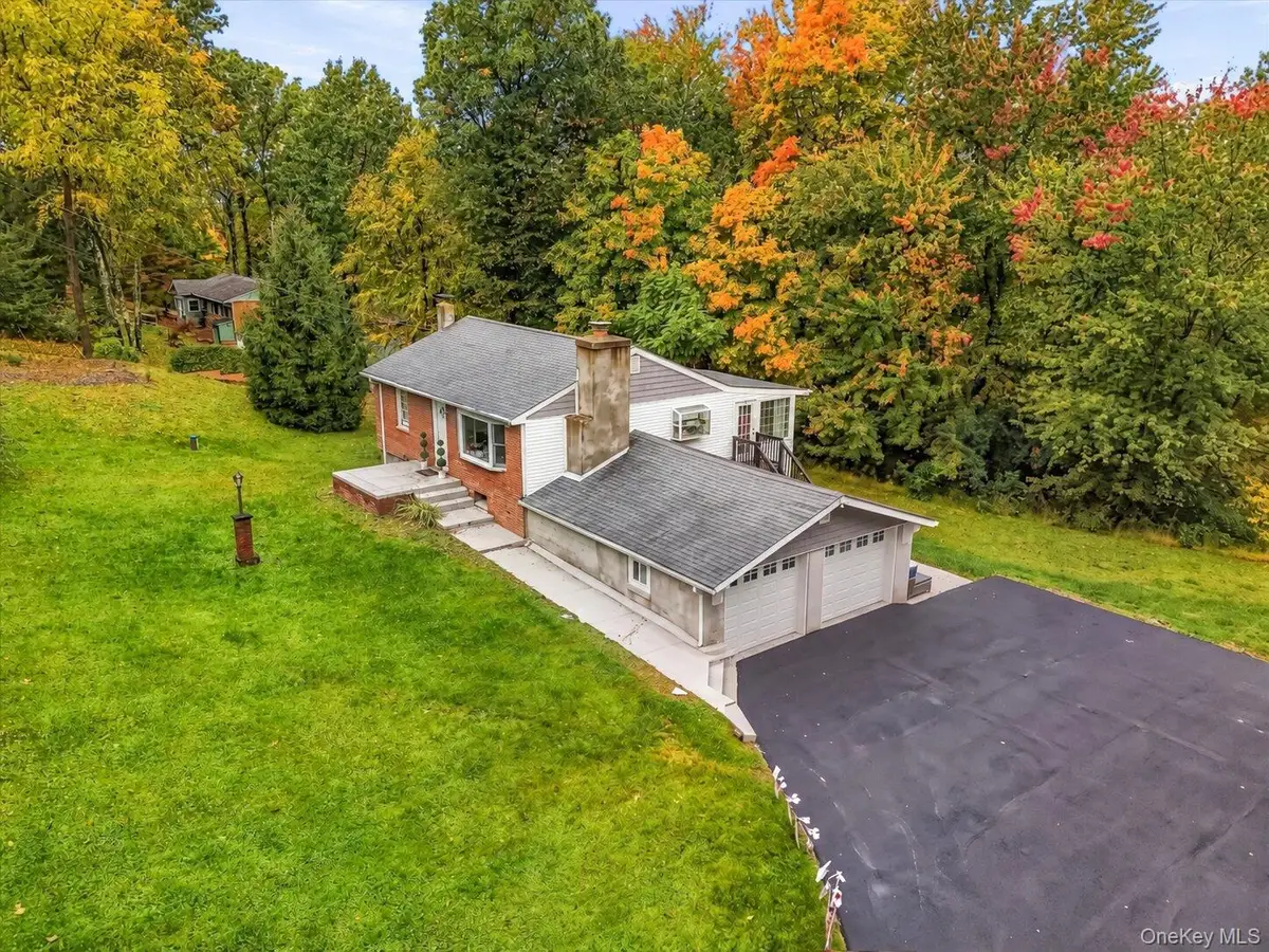 19 Ridgeview Road, Hopewell Junction, NY 12533 - #1