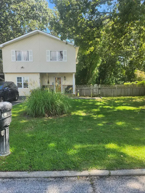 113 Montgomery Avenue, Mastic, NY 11950