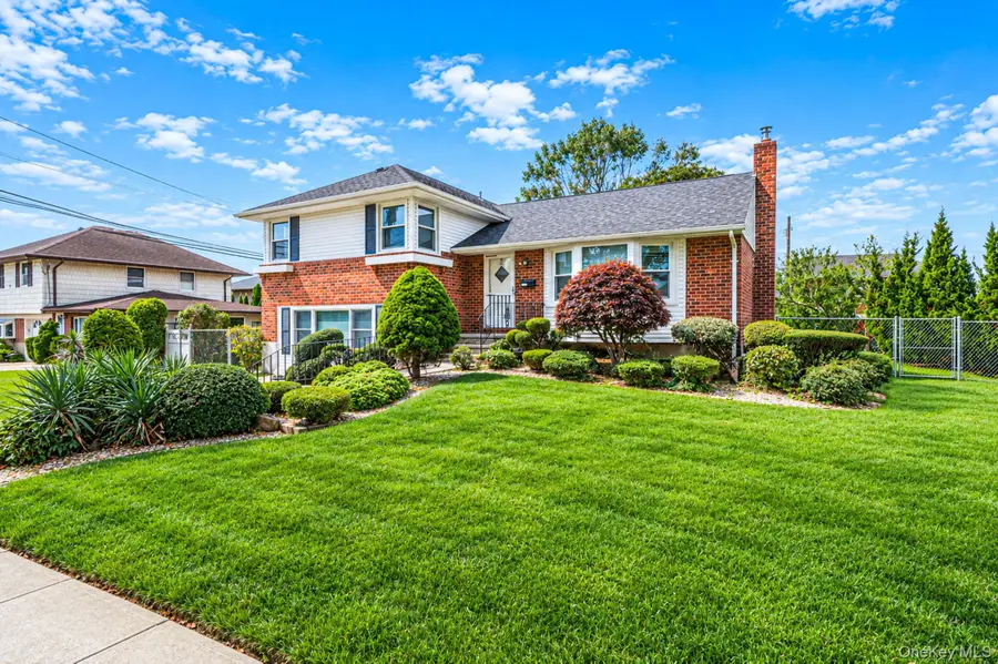 3 Rosewood Drive, Massapequa, NY 11758 - #2