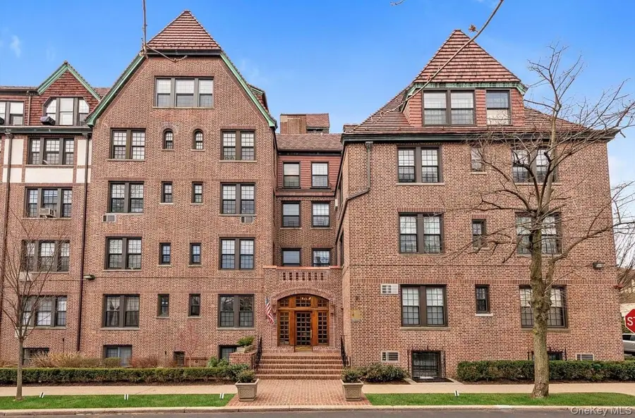 6 Burns Street #120, Forest Hills, NY 11375 - #3