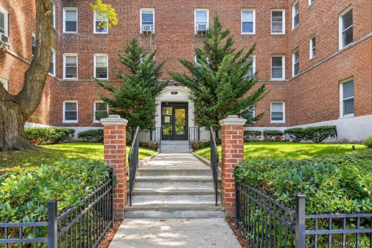 811 Bronx River Road #3H, Bronxville, NY 10708 - #1