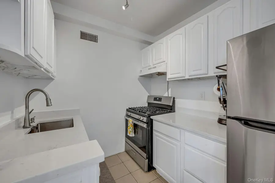 2400 Johnson Avenue #4G, Bronx, NY 10463 - #3