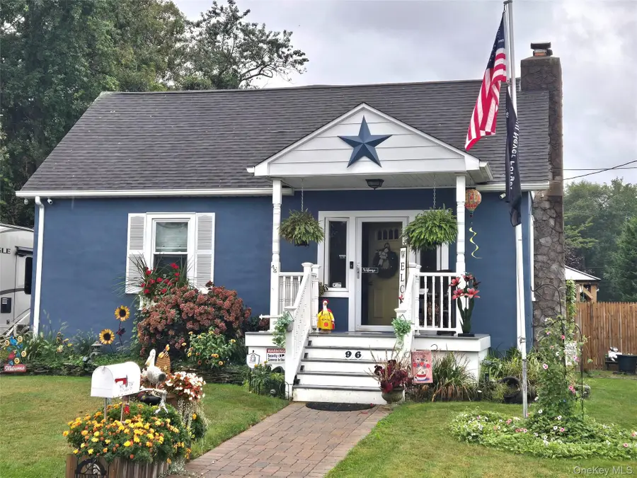 96 Trafalgar Drive, Shirley, NY 11967 - #2