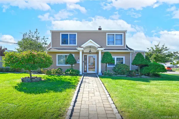 2 Cooper Lane, Levittown, NY 11756