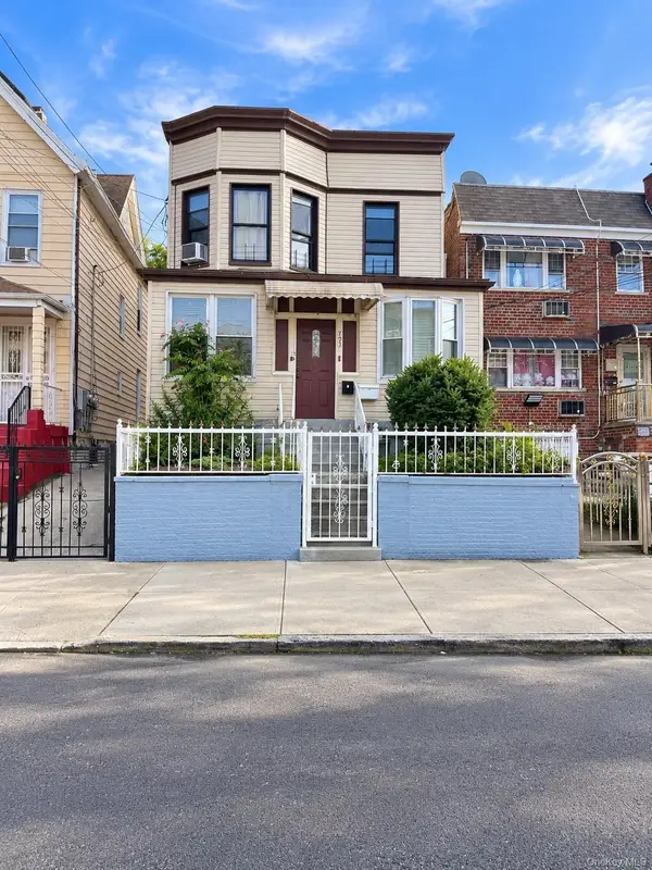 732 E 223rd Street, Bronx, NY 10466