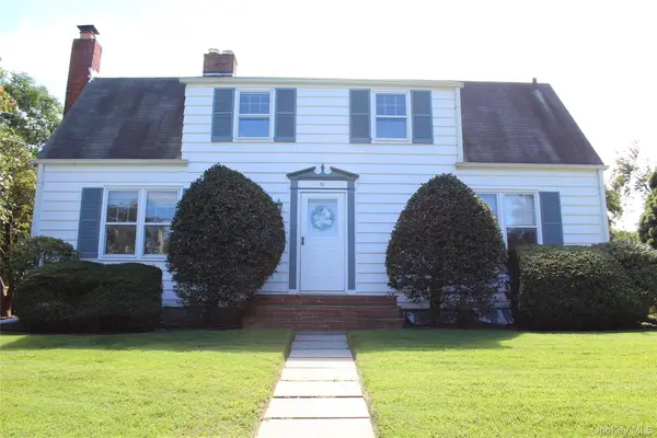 30 Randou Drive, Huntington, NY 11743